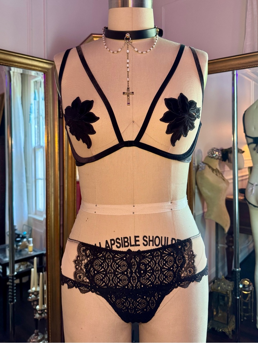 NWT Victoria’s Secret Unlined Appliqué Velvet Sexy Plunge Beige Black Set